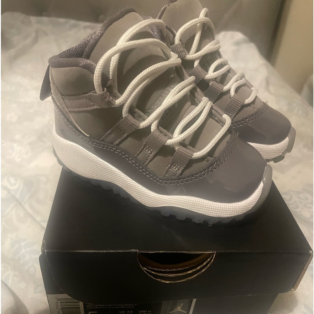 Jordan retro 11 cool grays